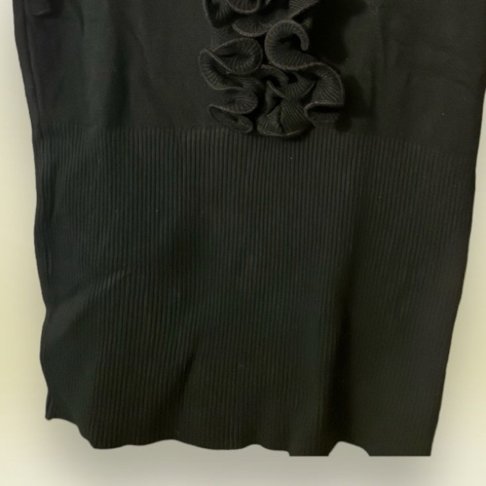 Sleevless Sweater - image 2